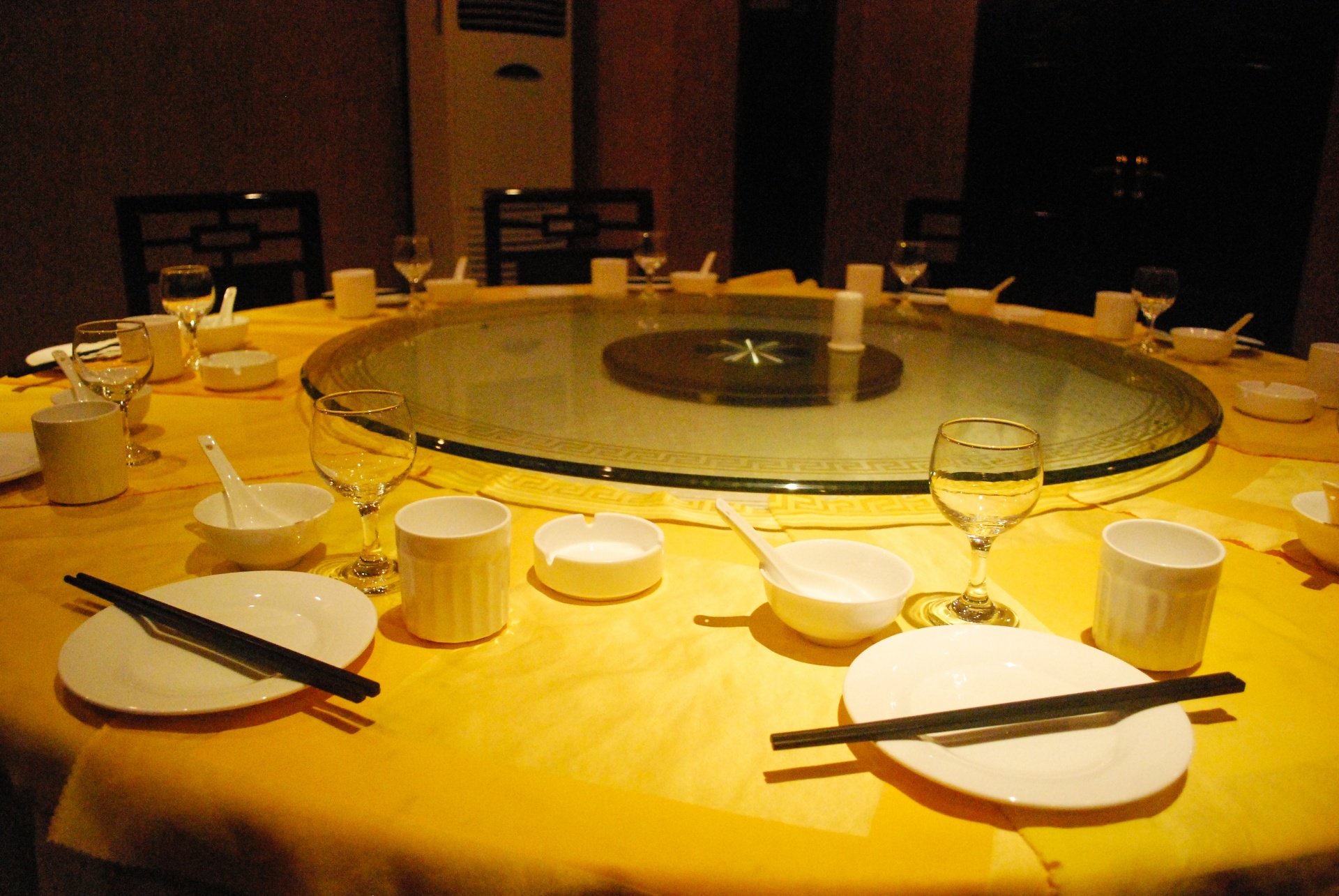 Сервировка стола для обеда в Китае