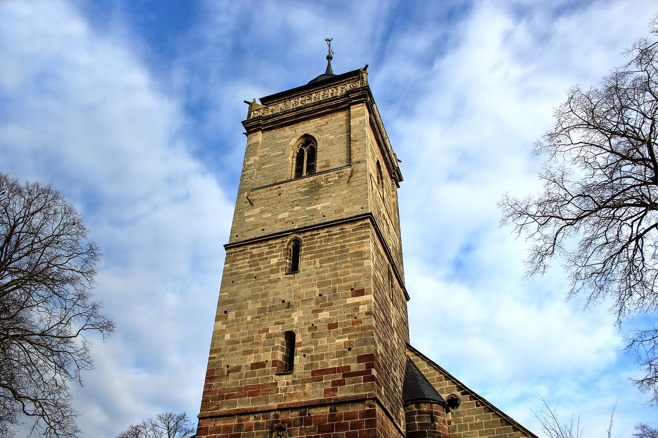 Bell tower. Башня католической церкви. Catholic Belltower.