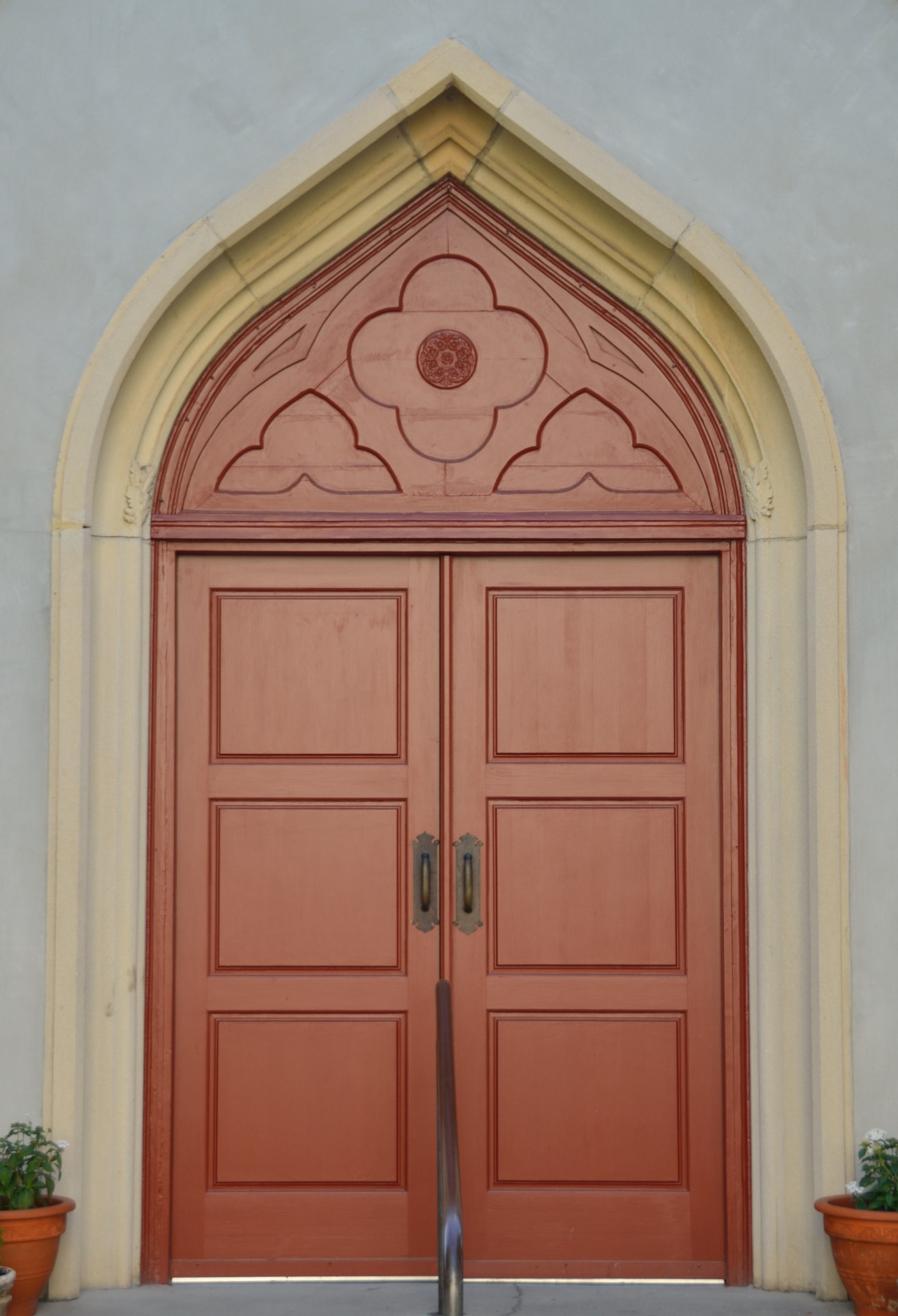 двери входные для храма