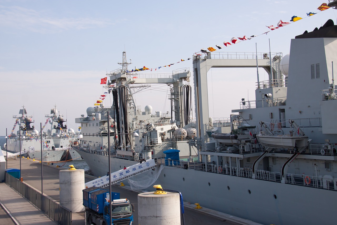 Power ships. Морской порт с высадкой Урсулы. Berth and Port. Ship berth. Berth photo.