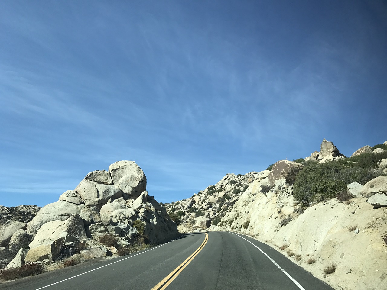 Пунчак дорога. Desert Highway. Тату дорога в горы. Shoulder of the Highway.