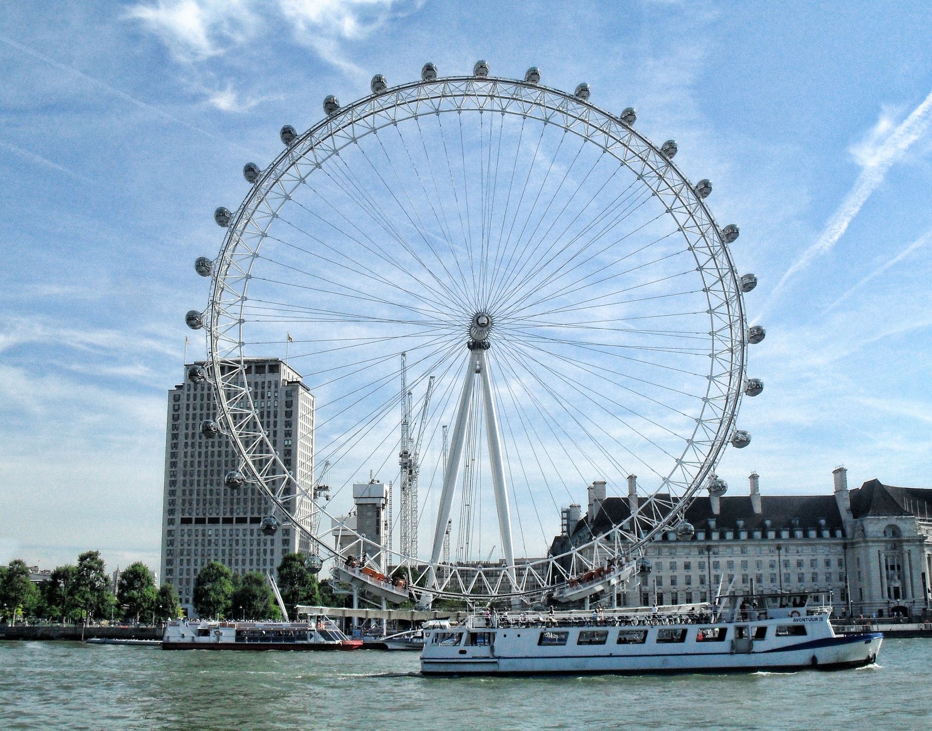 The london eye is. Лондон колесо обозрения глаз Лондона. Лондонский глаз колесо обозрения Великобритания. Лондон айс колесо. Биг Бен и колесо обозрения в Лондоне.