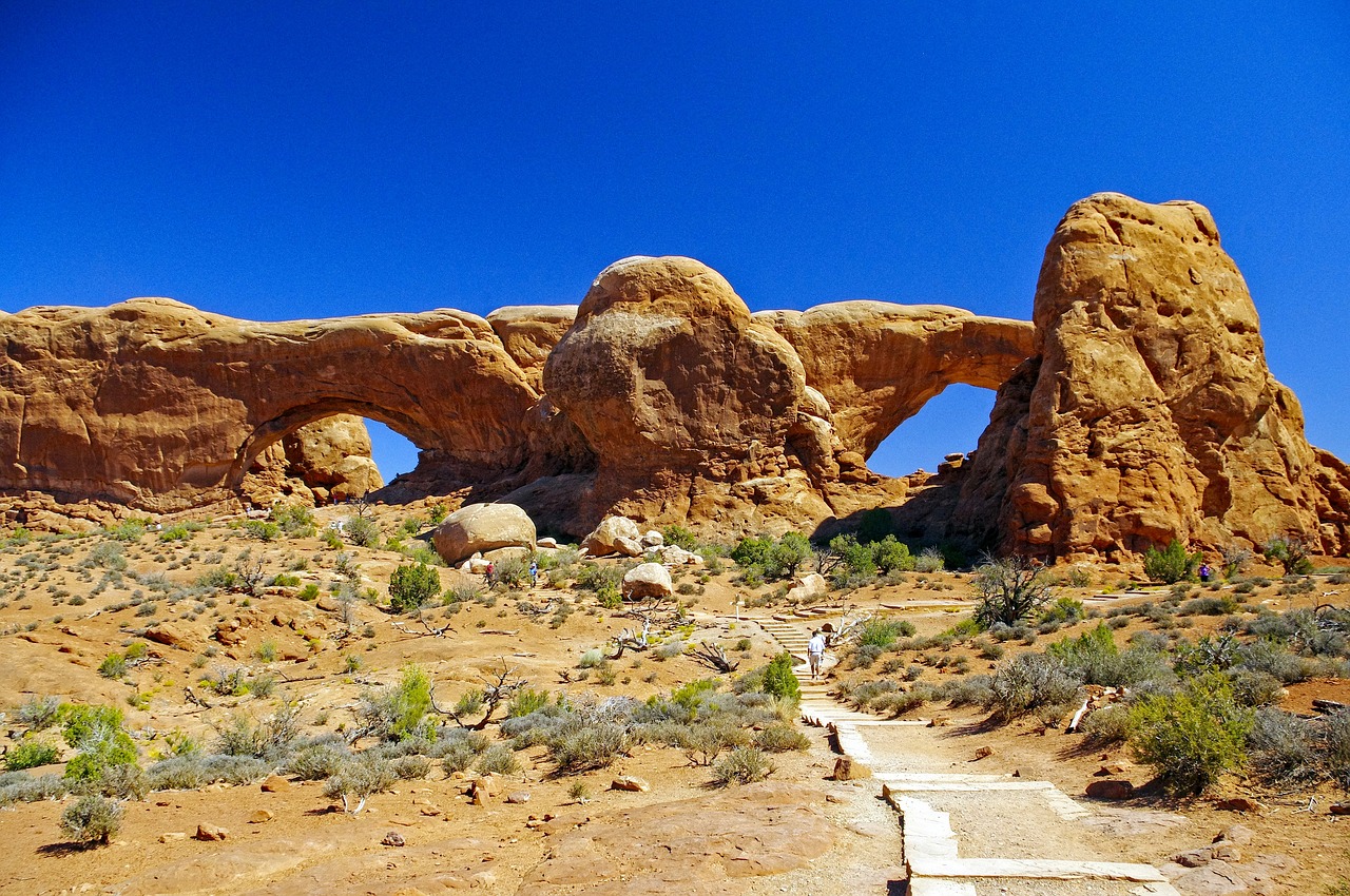 South windows. Национальный парк арки Юта. North Window Arches National Park. Arches of the North.