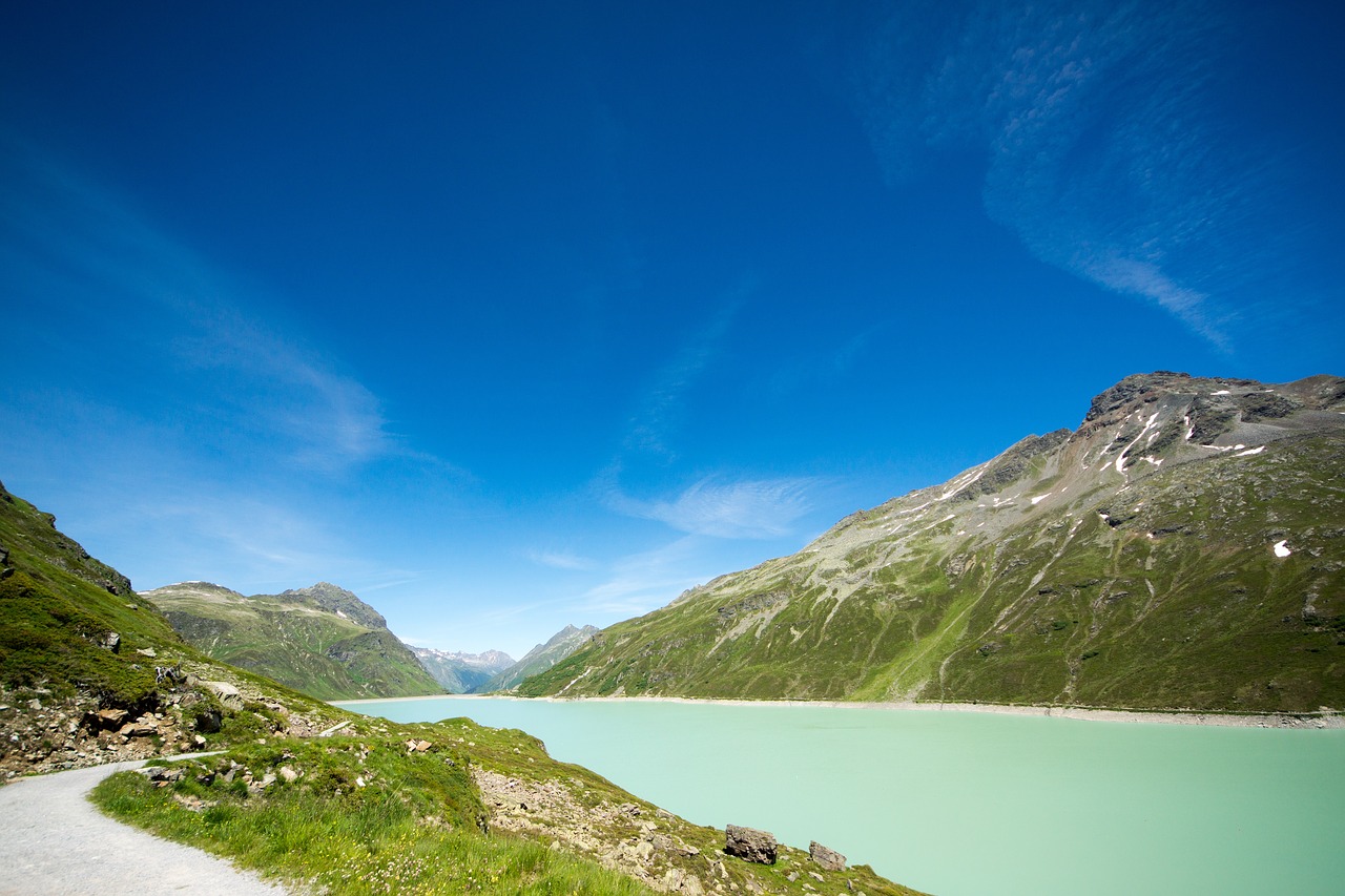 Водохранилище горы. Водохранилище в горах. Reservoir. Reservoirs. Reservoir photo.