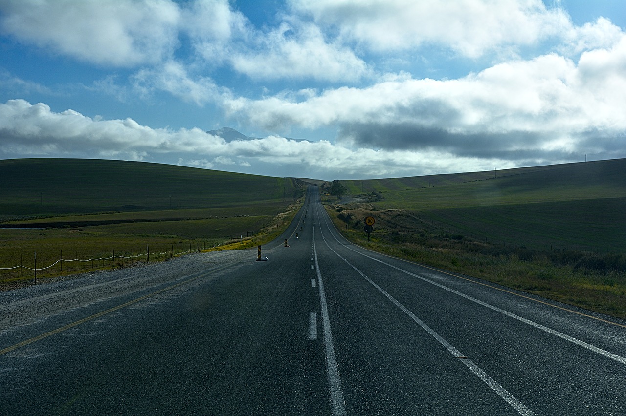 Of the road бесплатные. Прямая дорога. Дорога прямо. Прямое дорога 3д. Road cloud Grey.