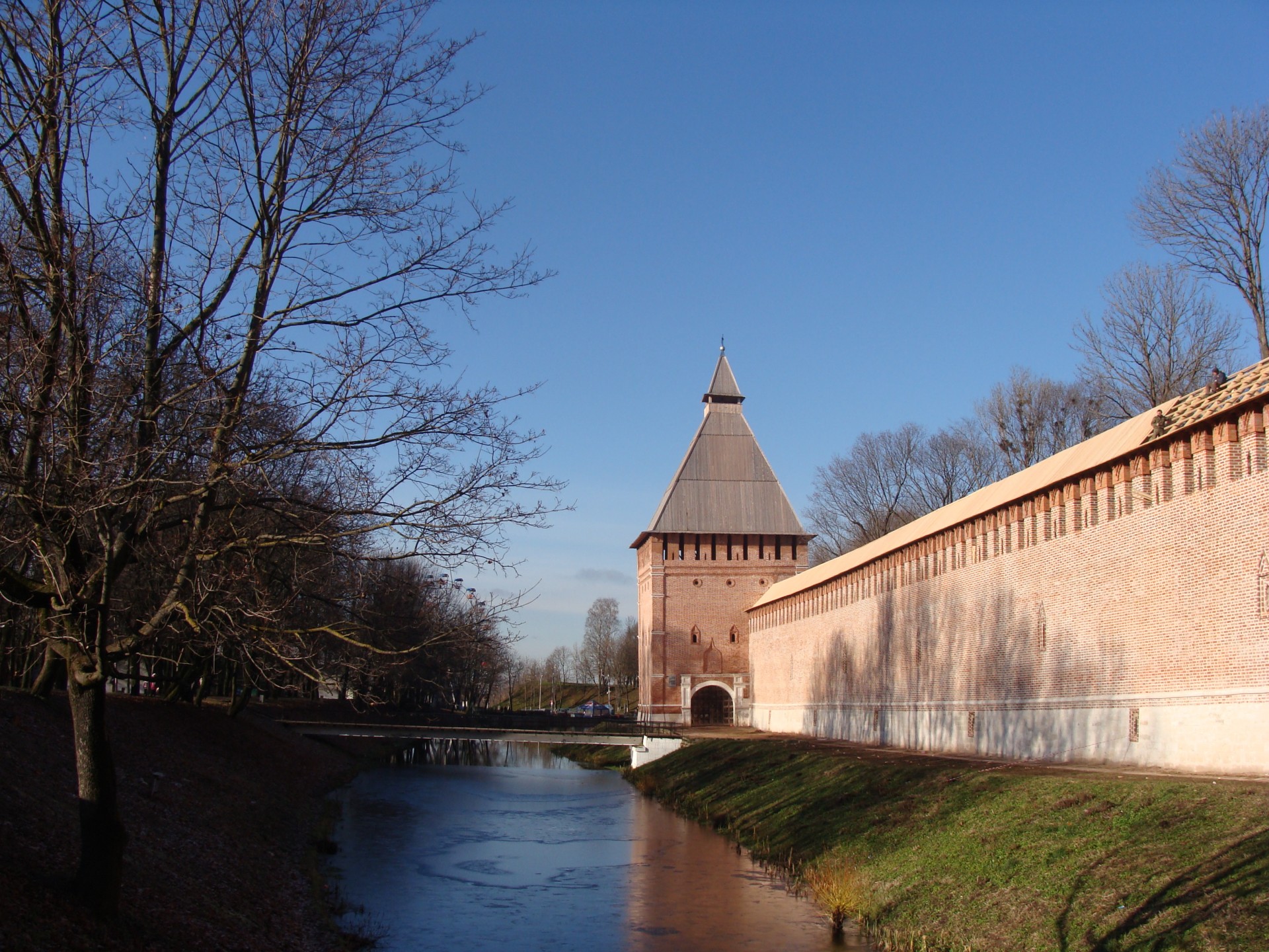 История смоленского. Архитектура Смоленска Крепостная стена. Смоленск the Smolensk Fortress. Смоленская архитектура. Архитектура Смоленской крепости.